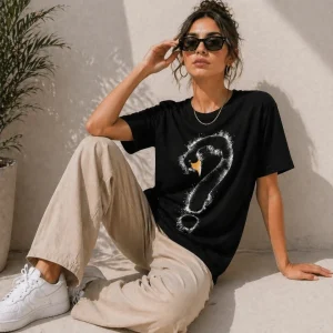 Kadın Kuğu Figürlü Soru İşareti Baskılı Tişört Kısa Kol T-Shirt - Siyah